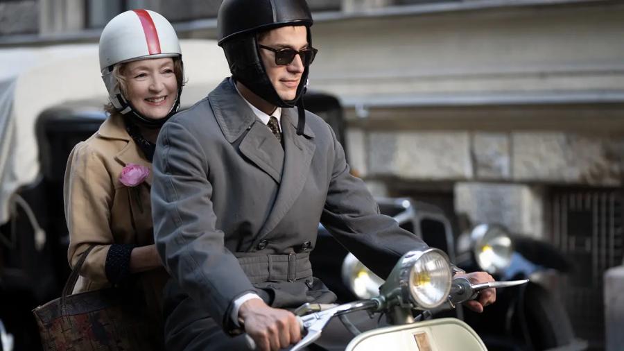 LA SRA. HARRIS VA A PARÍS